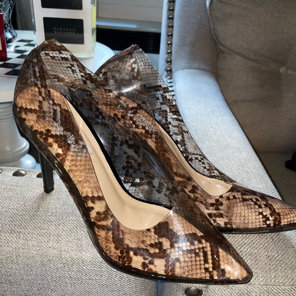 PVC shoes low heel with snakeskin print - Picture 1 of 1